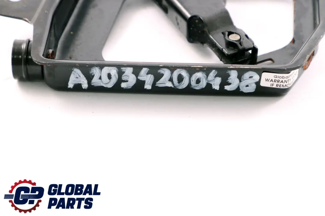 Mocowanie Hamulca Ręcznego do MERCEDES CL203 W203 o numerze A2034200438 MERCEDES CL203 W203 Mocowanie Hamulca Ręcznego - SKU A2034200438 - Numer Części A2034200438