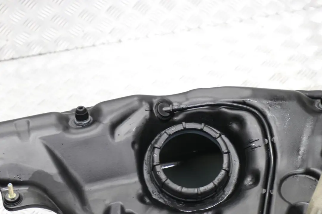  Mercedes-Benz C-Klasse W203 Nackter Kraftstofftank Diesel 62L - SKU A2034707501-1 - Teilenummer A2034707501