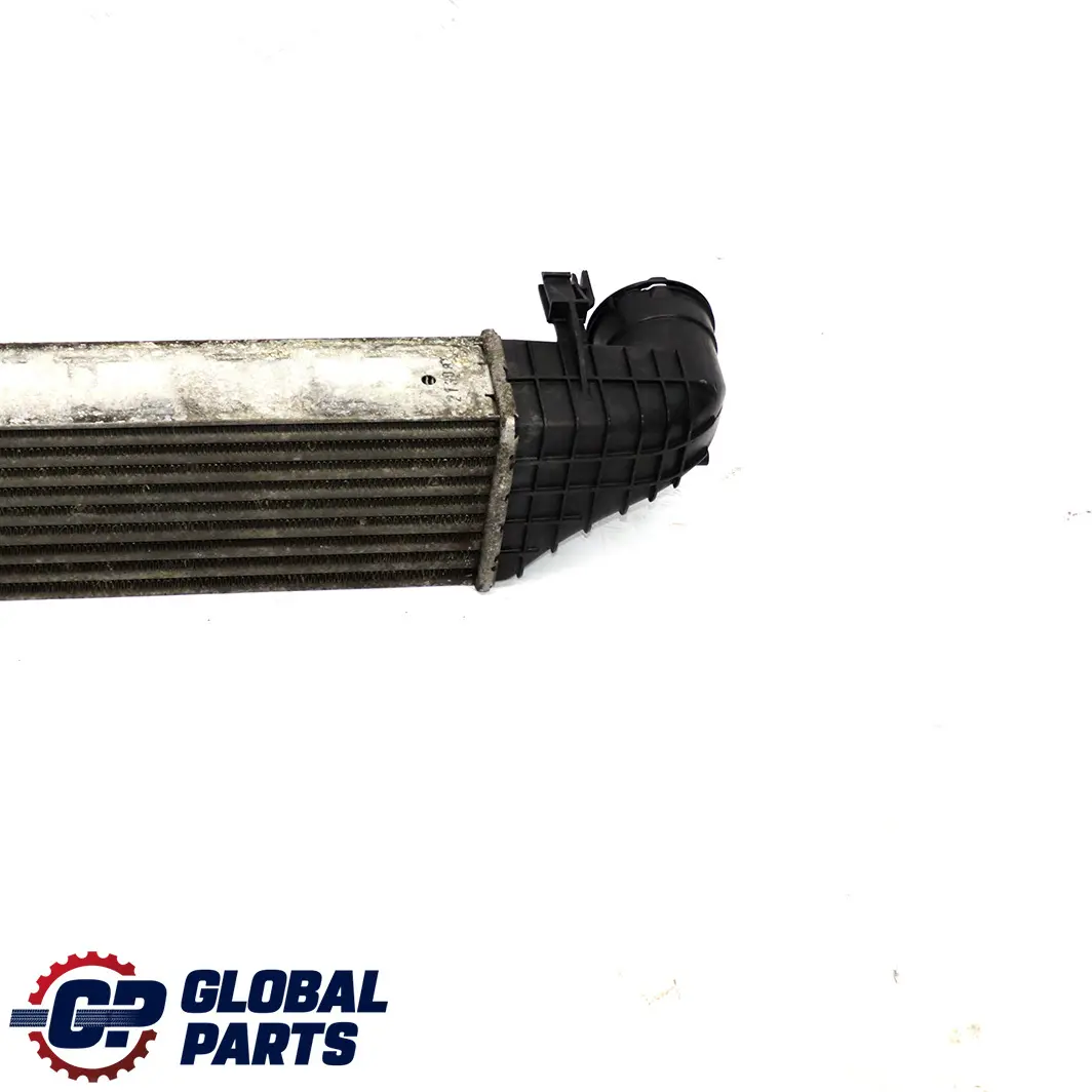 Chłodnica Intercooler Diesel do Mercedes W203 o numerze A2035000500 Mercedes W203 Chłodnica Intercooler Diesel - SKU A2035000500 - Numer Części A2035000500