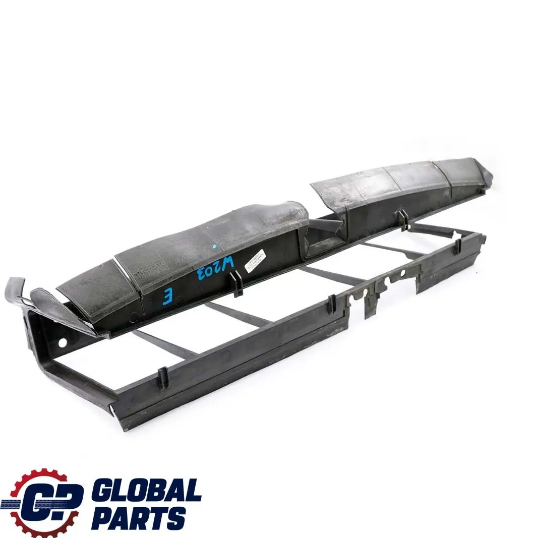 Mercedes-Benz W203 Canale di aspirazione del radiatore per con numero di parte A2035050230 Mercedes-Benz W203 Canale di aspirazione del radiatore - SKU A2035050230 - Numero di parte A2035050230