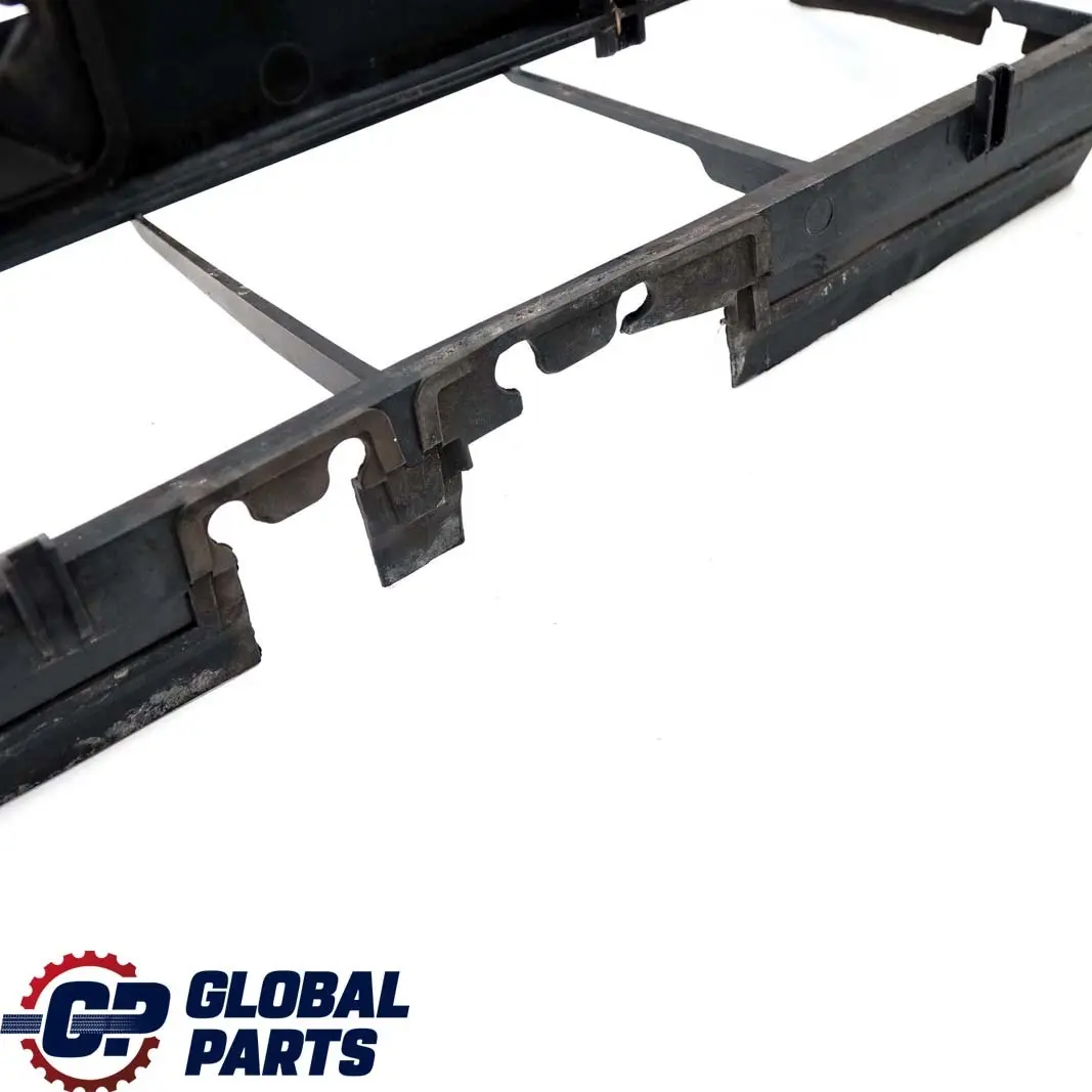 Conducto de canal de admisión de aire del radiador para Mercedes W203 con número de pieza A2035050230 Mercedes W203 Conducto de canal de admisión de aire del radiador - SKU A2035050230 - Número de pieza A2035050230