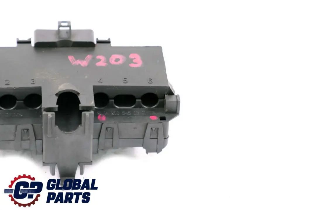 Class W203 W209 Battery Terminal Fuse Box pour Mercedes CLK à propos du numéro de pièce A2035450301 Mercedes CLK Class W203 W209 Battery Terminal Fuse Box - SKU A2035450301 - Numéro de pièce A2035450301