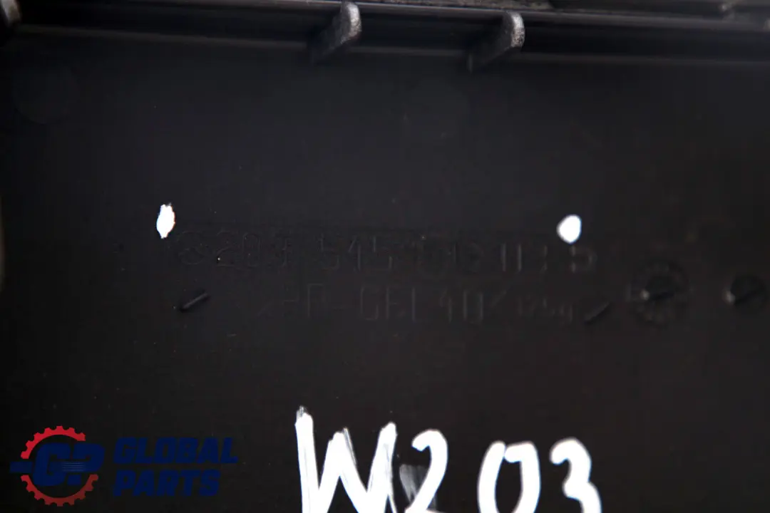 Scatola Dei Fusibili Coperchio Vano Motore Relè per Mercedes CL203 W203 con numero di parte A2035451303 Mercedes CL203 W203 Scatola Dei Fusibili Coperchio Vano Motore Relè - SKU A2035451303 - Numero di parte A2035451303