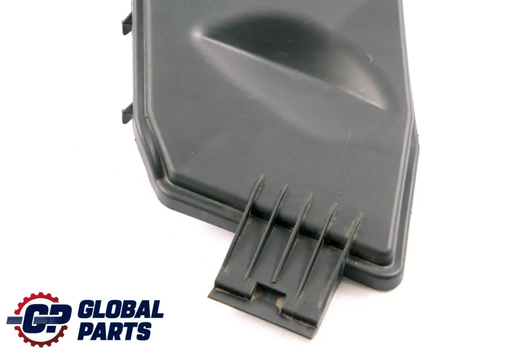 Couvercle Fusibles Relais Compartiment Moteur pour Mercedes CL203 W203 à propos du numéro de pièce A2035451303 Mercedes CL203 W203 Couvercle Fusibles Relais Compartiment Moteur - SKU A2035451303 - Numéro de pièce A2035451303