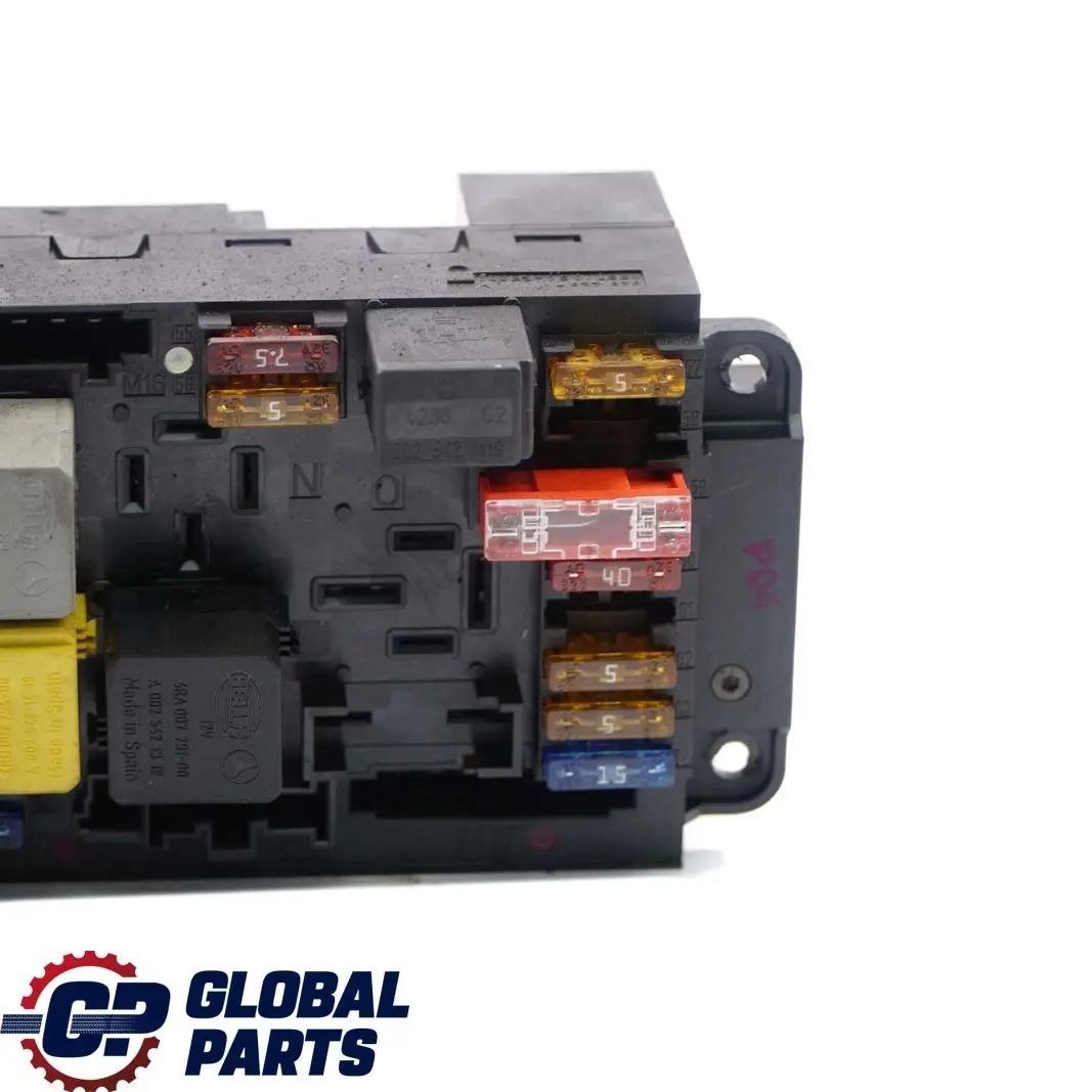 Mercedes W203 Caja de fusibles Módulo de control SAM - SKU A2035452901 - Número de pieza A2035452901
