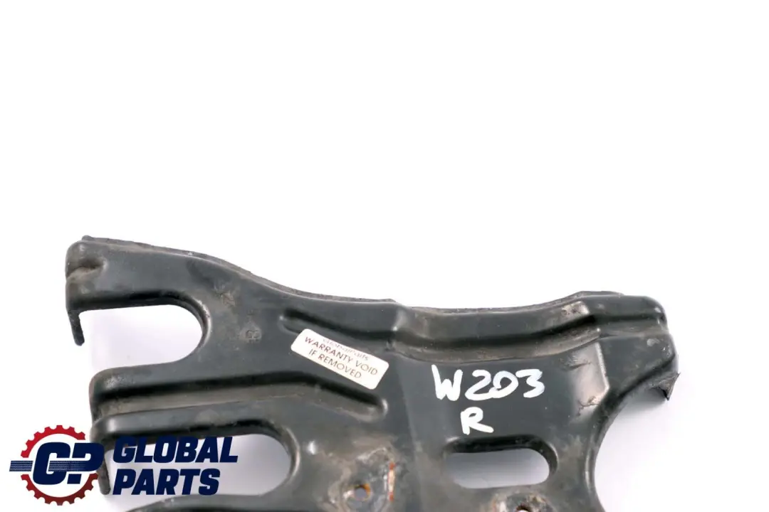 Mercedes W203 Pannello anteriore sbalzo destro O/S Piastra supporto faro - SKU A2036200885 - Numero di parte A2036200885