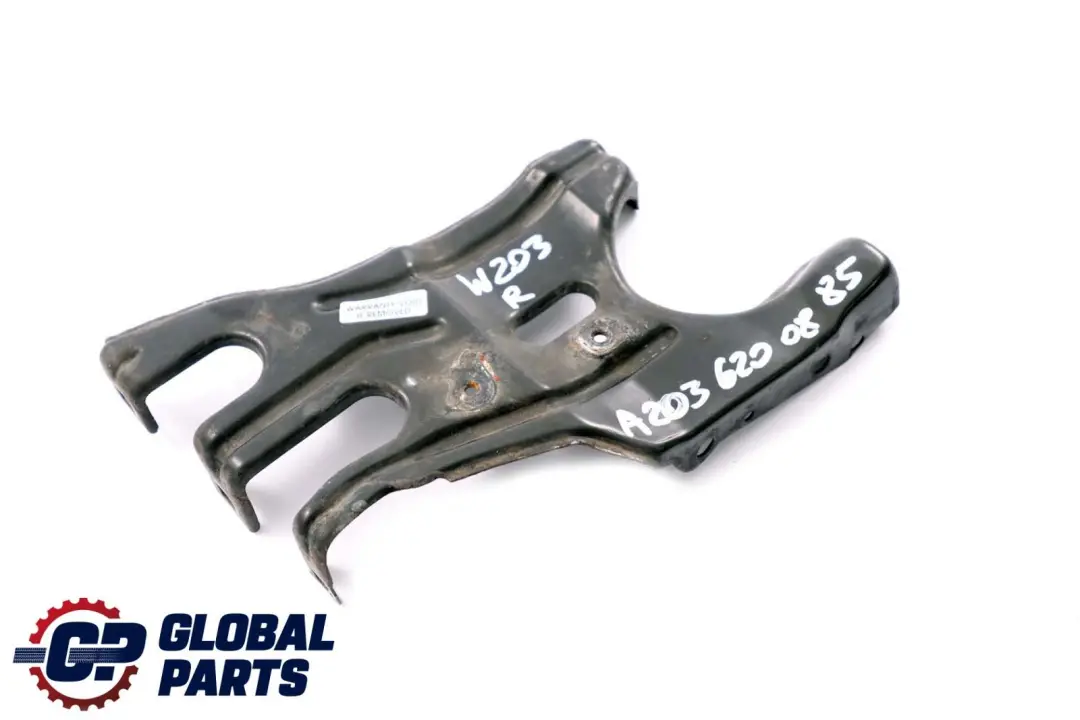 Mercedes W203 Pannello anteriore sbalzo destro O/S Piastra supporto faro - SKU A2036200885 - Numero di parte A2036200885