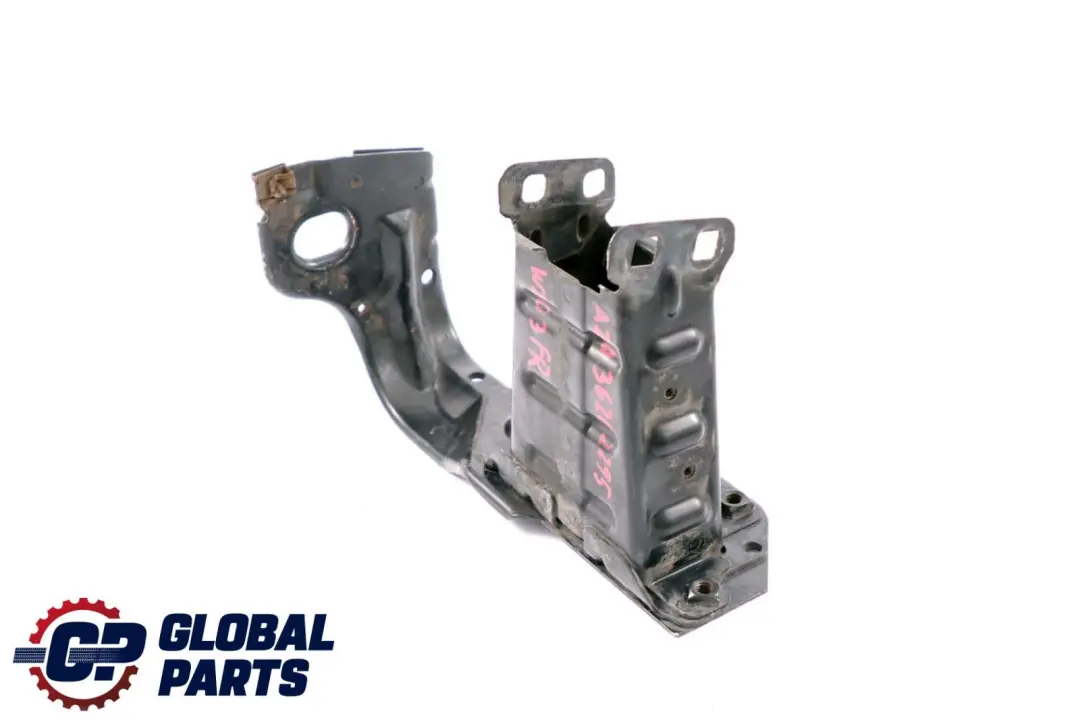 Mercedes W203 Travesano de Montaje Derecho Parachoques Delantero - SKU A2036202295 - Número de pieza A2036202295