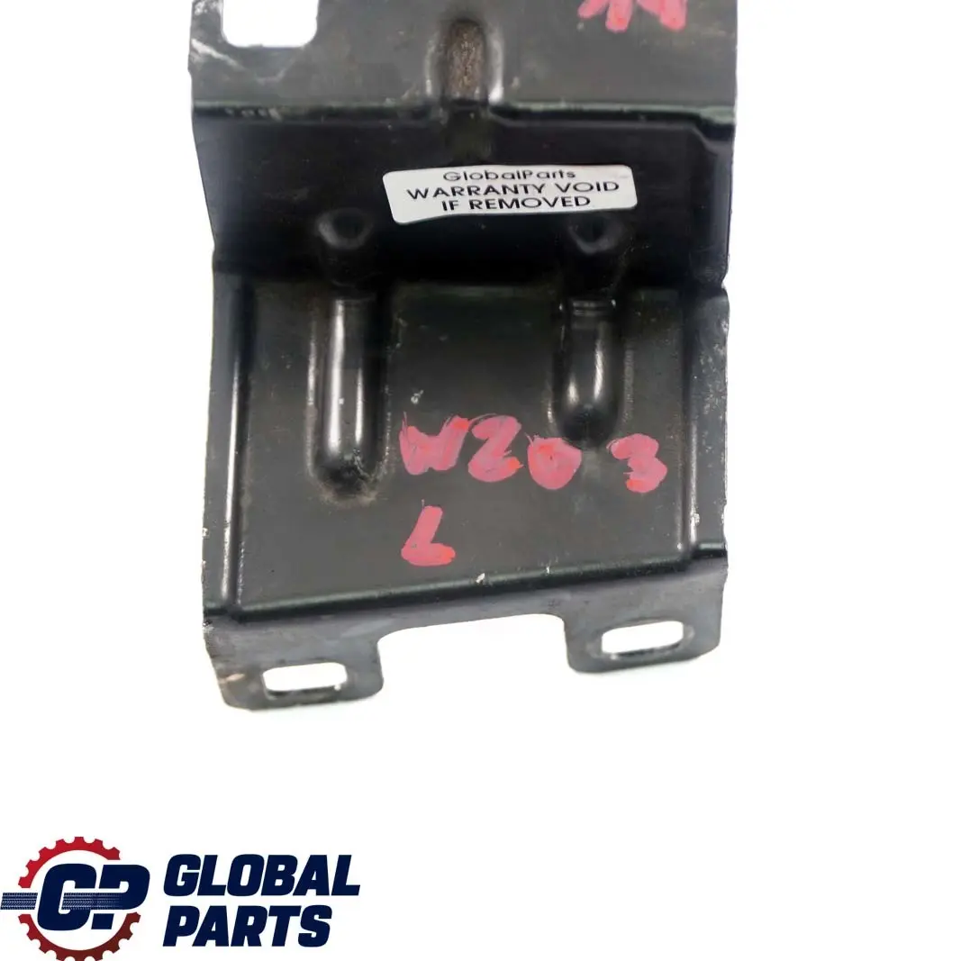 Parachoques delantero izquierdo Soporte del travesa?o superior para Mercedes C W203 con número de pieza A2036260314 Mercedes C W203 Parachoques delantero izquierdo Soporte del travesa?o superior - SKU A2036260314 - Número de pieza A2036260314