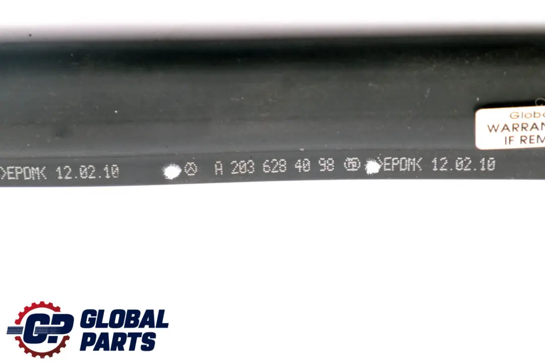 Classe CLK W203 C209 Capuche Pluie Joint Temps Rayures Caoutchouc pour Mercedes C à propos du numéro de pièce A2036284098 Mercedes C Classe CLK W203 C209 Capuche Pluie Joint Temps Rayures Caoutchouc - SKU A2036284098 - Numéro de pièce A2036284098