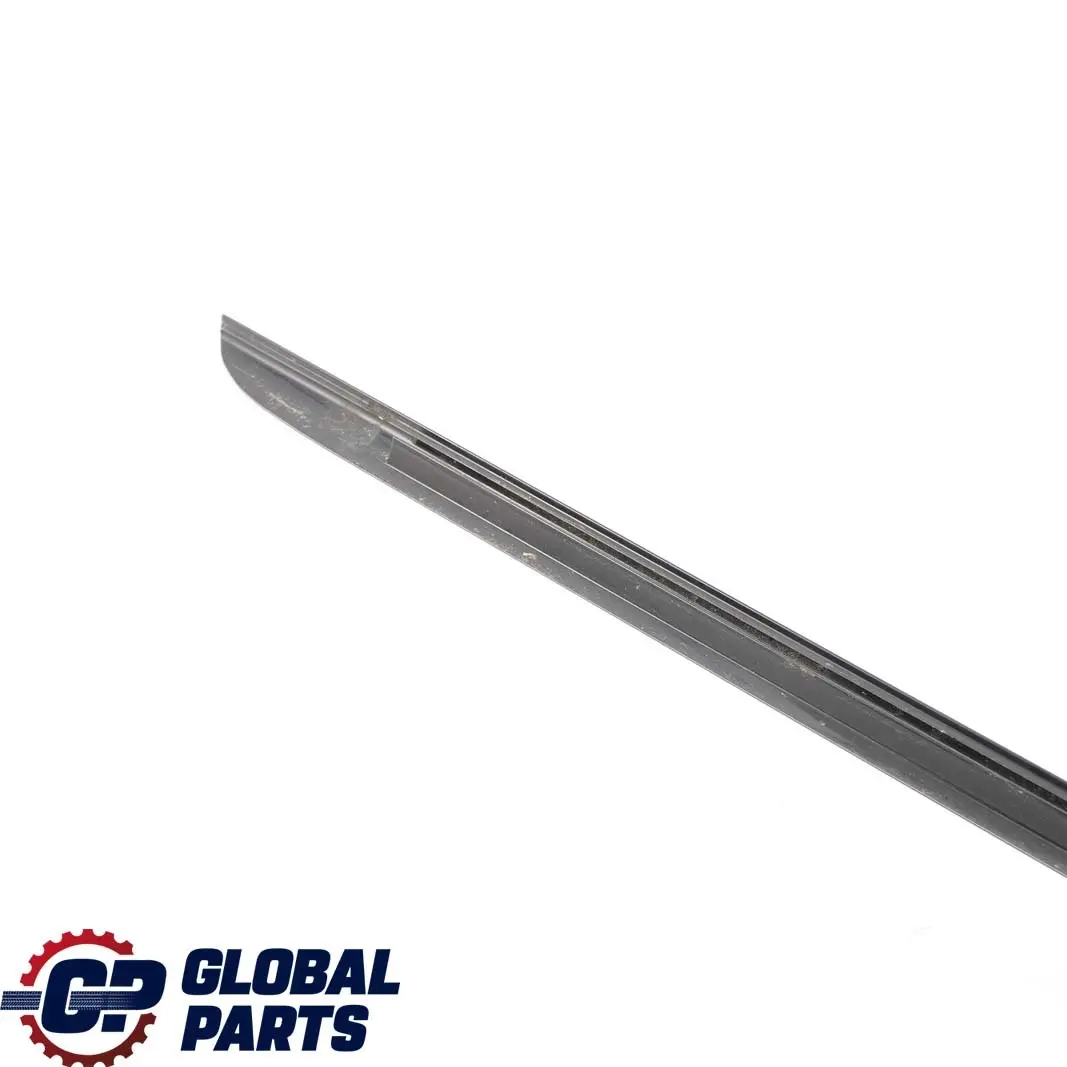 Mercedes CL203 Rear Left Fender Window Edge Trim Strip - SKU A2036702122 - Número de pieza A2036702122