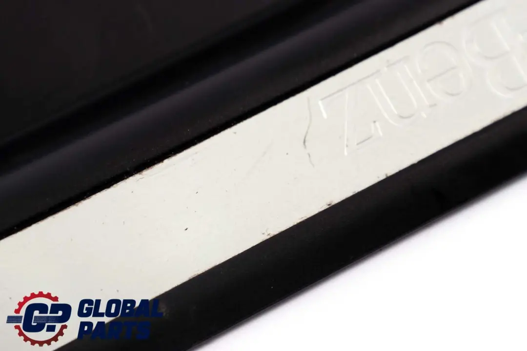 Frontale sinistro Porta Sill Step Plate Entrance Cover Trim per Mercedes W203 con numero di parte A2036800735 Mercedes W203 Frontale sinistro Porta Sill Step Plate Entrance Cover Trim - SKU A2036800735 - Numero di parte A2036800735