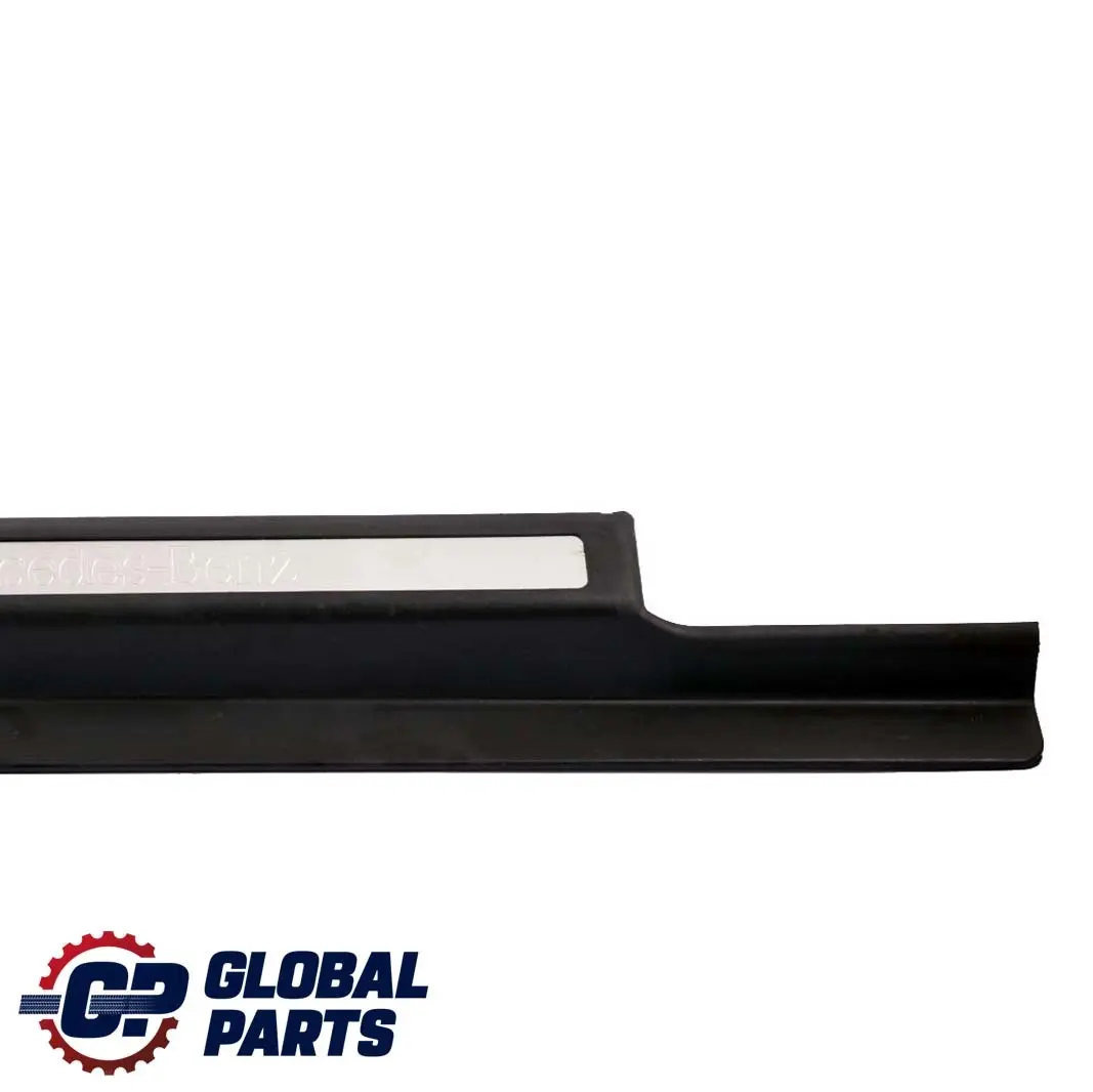 anteriore destro O/S soglia porta piatto ingresso copertura trim per Mercedes C W203 con numero di parte A2036800835 Mercedes C W203 anteriore destro O/S soglia porta piatto ingresso copertura trim - SKU A2036800835-1 - Numero di parte A2036800835