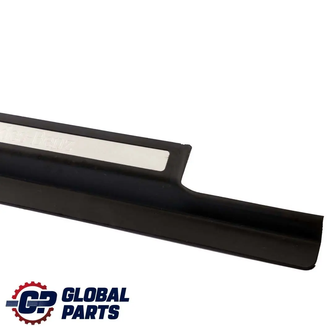 anteriore destro O/S soglia porta piatto ingresso copertura trim per Mercedes C W203 con numero di parte A2036800835 Mercedes C W203 anteriore destro O/S soglia porta piatto ingresso copertura trim - SKU A2036800835-1 - Numero di parte A2036800835