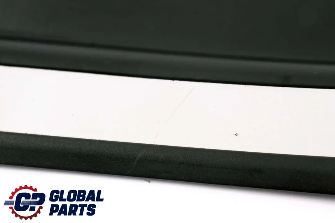 Trasera Derecha Umbral De La Puerta Placa De Entrada Cubierta Trim para Mercedes W203 con número de pieza A2036801035 Mercedes W203 Trasera Derecha Umbral De La Puerta Placa De Entrada Cubierta Trim - SKU A2036801035 - Número de pieza A2036801035