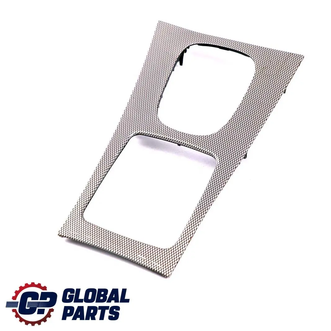 Mercedes-Benz CL203 Console Centrale Iris Couverture pour à propos du numéro de pièce A2036802239 Mercedes-Benz CL203 Console Centrale Iris Couverture - SKU A2036802239 - Numéro de pièce A2036802239