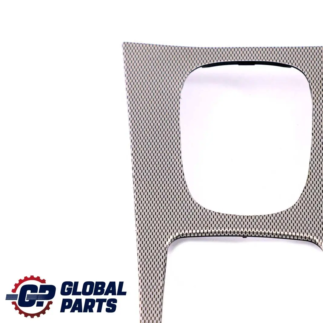 Mercedes-Benz CL203 Console Centrale Iris Couverture pour à propos du numéro de pièce A2036802239 Mercedes-Benz CL203 Console Centrale Iris Couverture - SKU A2036802239 - Numéro de pièce A2036802239