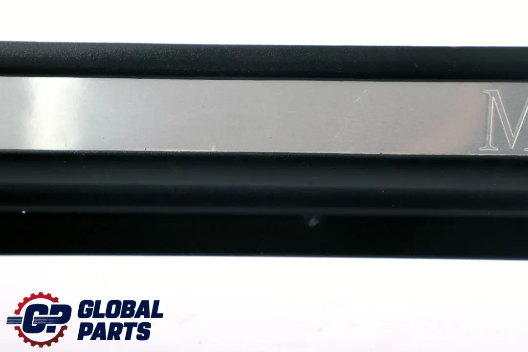 Mercedes CLC CL203 Embellecedor Del Umbral De La Puerta Delantera Izquierda - SKU A2036802735 - Número de pieza A2036802735