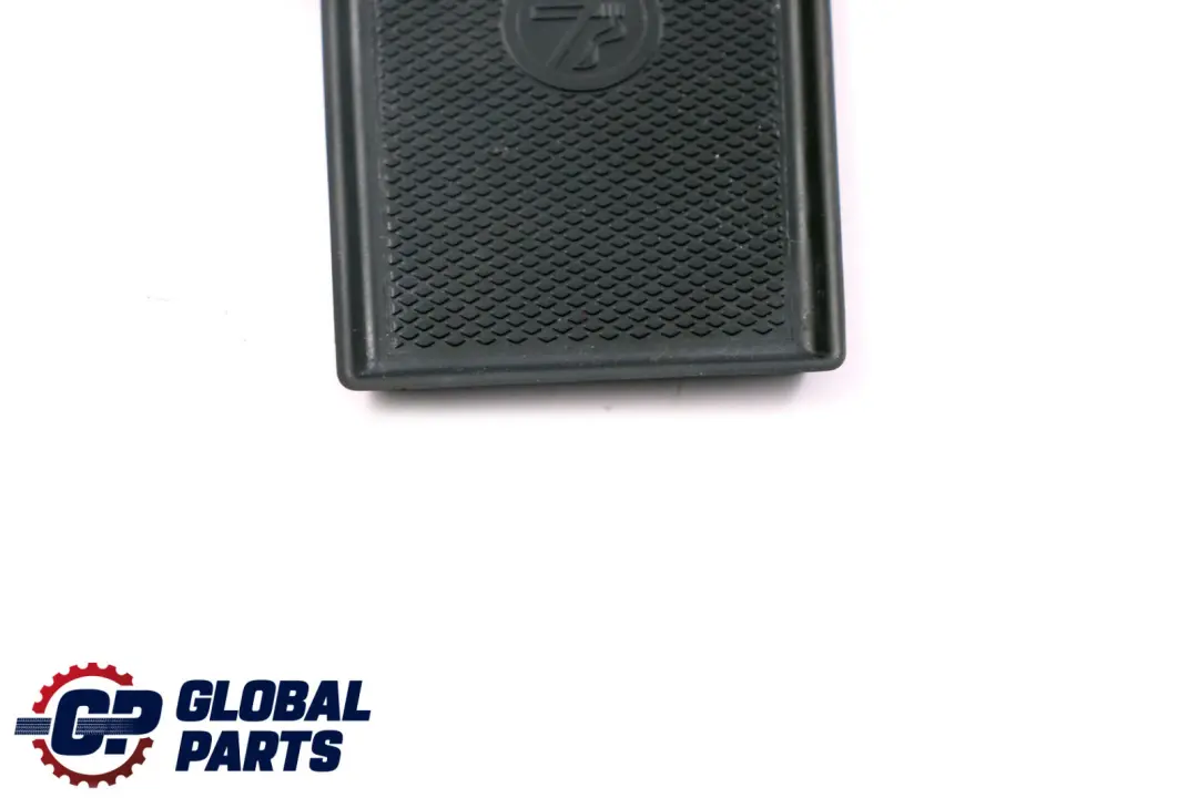 Inserto posacenere per console centrale Tappetino in gomma per Mercedes W203 con numero di parte A2036805350 Mercedes W203 Inserto posacenere per console centrale Tappetino in gomma - SKU A2036805350 - Numero di parte A2036805350