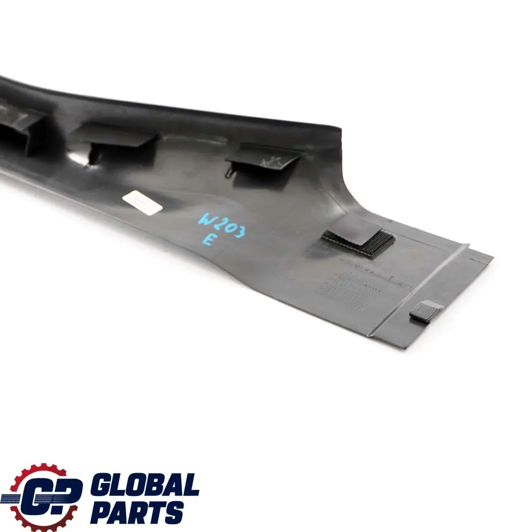 Mercedes W203 Rail Delantero Izquierdo Embellecedor umbral puerta - SKU A2036861136 - Número de pieza A2036861136