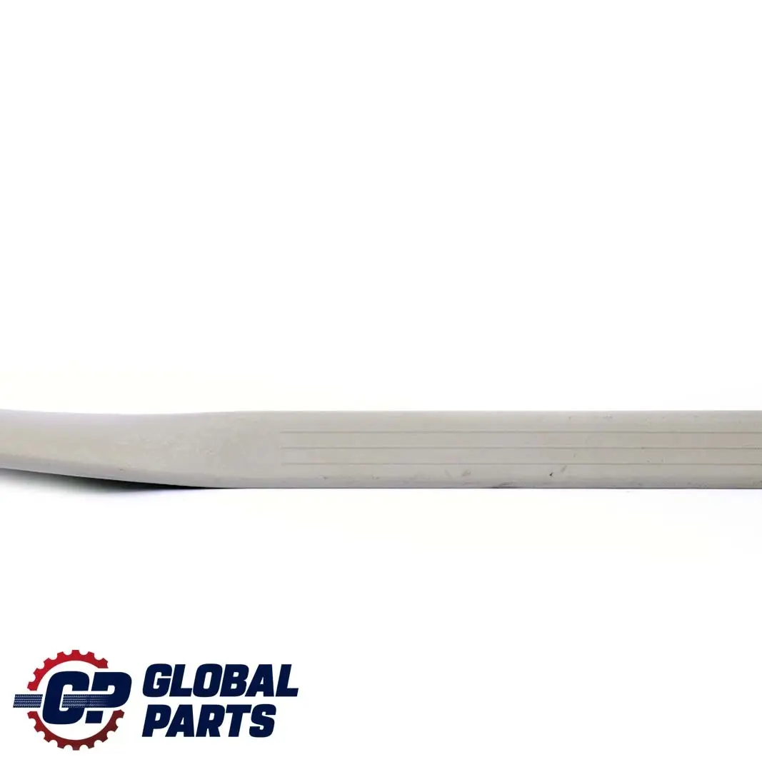 Mercedes-Benz Clase C W203 Rail Tapa Delantera Derecha para con número de pieza A2036861236 Mercedes-Benz Clase C W203 Rail Tapa Delantera Derecha - SKU A2036861236 - Número de pieza A2036861236