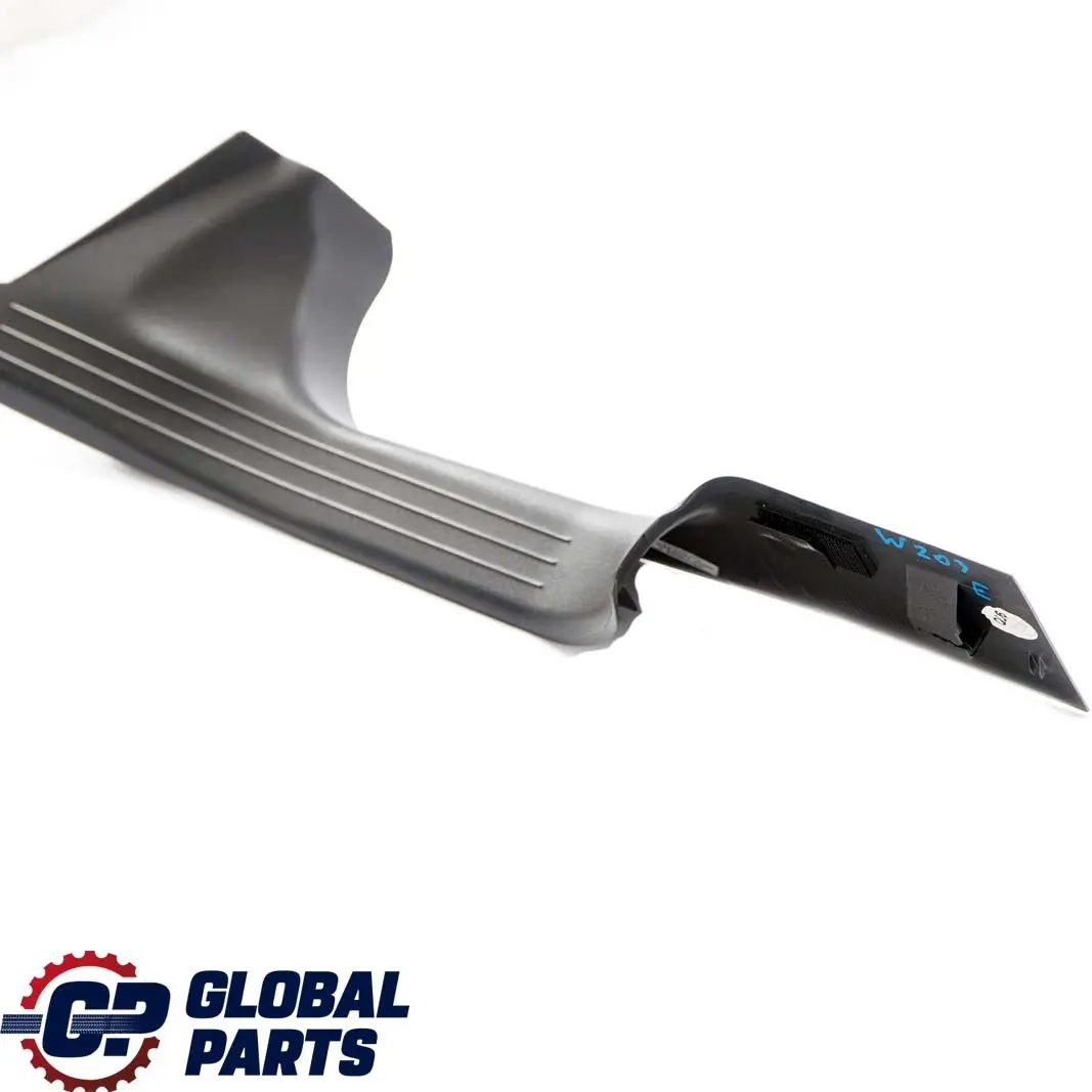 Mercedes-Benz W203 Moulures de Seuil Barre D 'em Barquement Arriere Droite pour à propos du numéro de pièce A2036861436 Mercedes-Benz W203 Moulures de Seuil Barre D 'em Barquement Arriere Droite - SKU A2036861436-1 - Numéro de pièce A2036861436