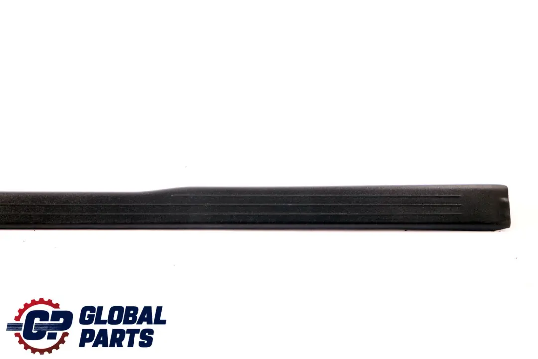 Classe CLC CL203 Abdeckschiene Sottoporta Destra per Mercedes con numero di parte A2036862036 Mercedes Classe CLC CL203 Abdeckschiene Sottoporta Destra - SKU A2036862036 - Numero di parte A2036862036