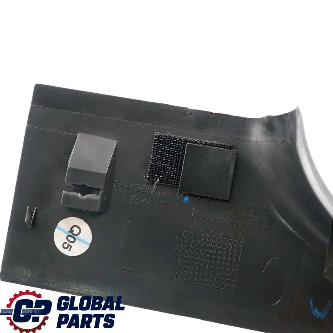 Mercedes W203 Riel Trasero Izquierdo Umbral Cubierta PuertaA2036862336 - SKU A2036863136 - Número de pieza A2036863136