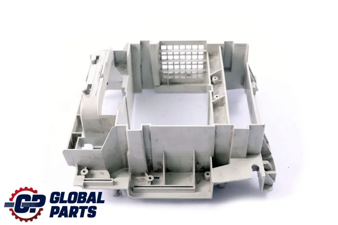 Support De Radio CD Console Support De Cadre pour Mercedes W203 à propos du numéro de pièce A2036890516 Mercedes W203 Support De Radio CD Console Support De Cadre - SKU A2036890516 - Numéro de pièce A2036890516