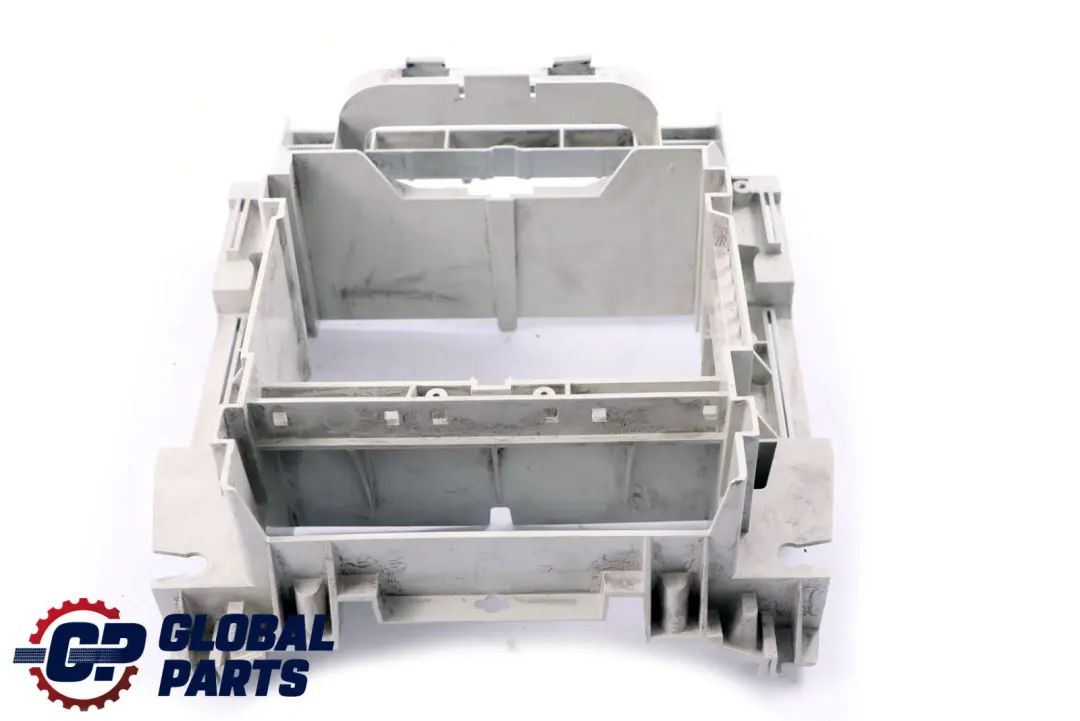 Radio Carrier Consola Marco Soporte para Mercedes W203 CD con número de pieza A2036890516 Mercedes W203 CD Radio Carrier Consola Marco Soporte - SKU A2036890516 - Número de pieza A2036890516