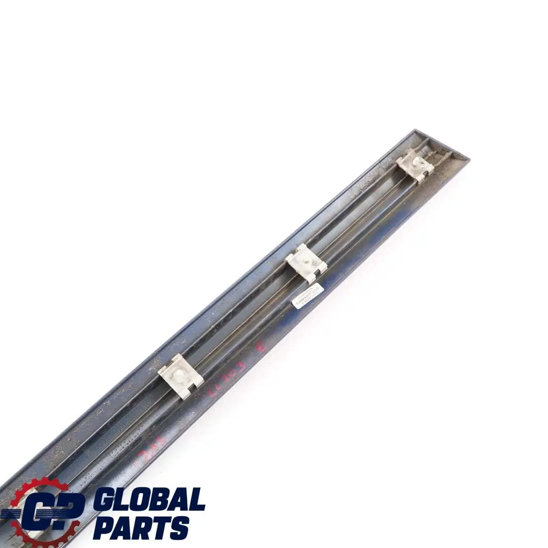 Striscia Parafango Posteriore Sinistro Blu Jaspisblau 345 per Mercedes Cl203 con numero di parte A2036900762 Mercedes Cl203 Striscia Parafango Posteriore Sinistro Blu Jaspisblau 345 - SKU A2036900762-JAS - Numero di parte A2036900762