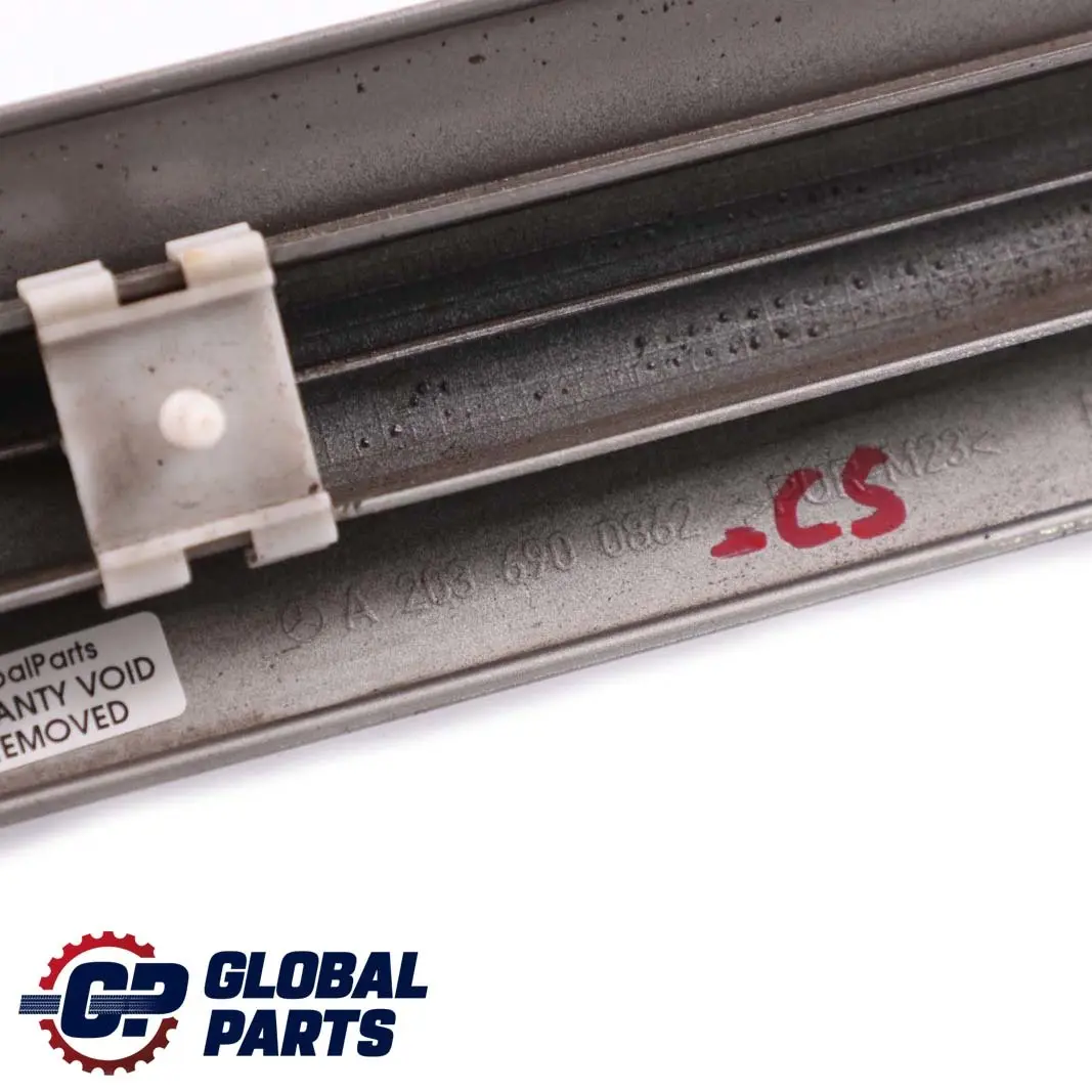 Mercedes-Benz CLC CL203 Arriere Droite Quartal Moulage Argent pour à propos du numéro de pièce A2036900862 Mercedes-Benz CLC CL203 Arriere Droite Quartal Moulage Argent - SKU A2036900862-CS - Numéro de pièce A2036900862