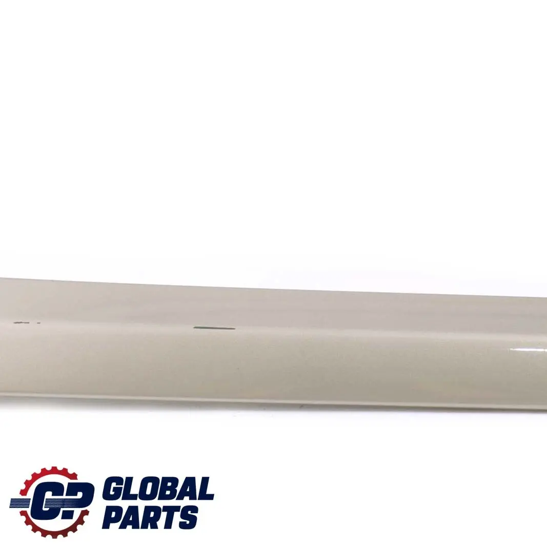 Mercedes-Benz CLC CL203 Moldura Trasera Derecha Trim Cubanite Silver para con número de pieza A2036900862 Mercedes-Benz CLC CL203 Moldura Trasera Derecha Trim Cubanite Silver - SKU A2036900862-CS - Número de pieza A2036900862
