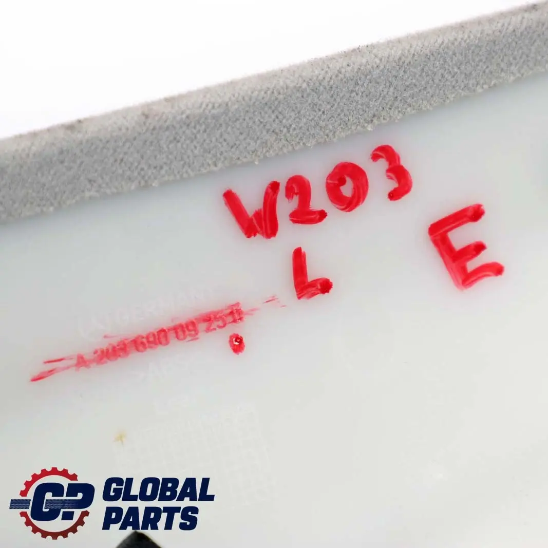 Blende A-Säule Links Verkleidung Grau für Mercedes C W203 mit Teilenummer A2036900925 Mercedes C W203 Blende A-Säule Links Verkleidung Grau - SKU A2036900925 - Teilenummer A2036900925