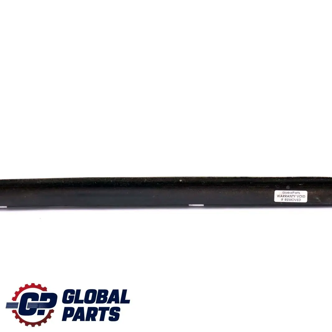 Mercedes-Benz C W203 Delantero Derecho Ventana Moldura Tira para con número de pieza A2036901480 Mercedes-Benz C W203 Delantero Derecho Ventana Moldura Tira - SKU A2036901480 - Número de pieza A2036901480