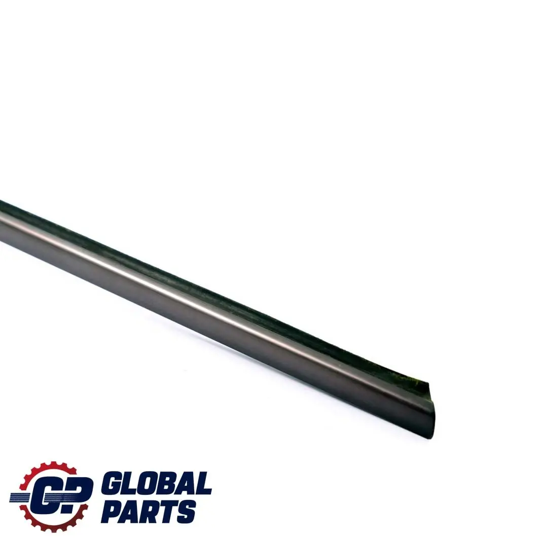 Mercedes-Benz C W203 Delantero Derecho Ventana Moldura Tira para con número de pieza A2036901480 Mercedes-Benz C W203 Delantero Derecho Ventana Moldura Tira - SKU A2036901480 - Número de pieza A2036901480
