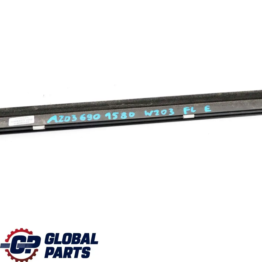 Mercedes W203 Modanatura Inferiore Finestrino Anteriore Sinistro - SKU A2036901580 - Numero di parte A2036901580