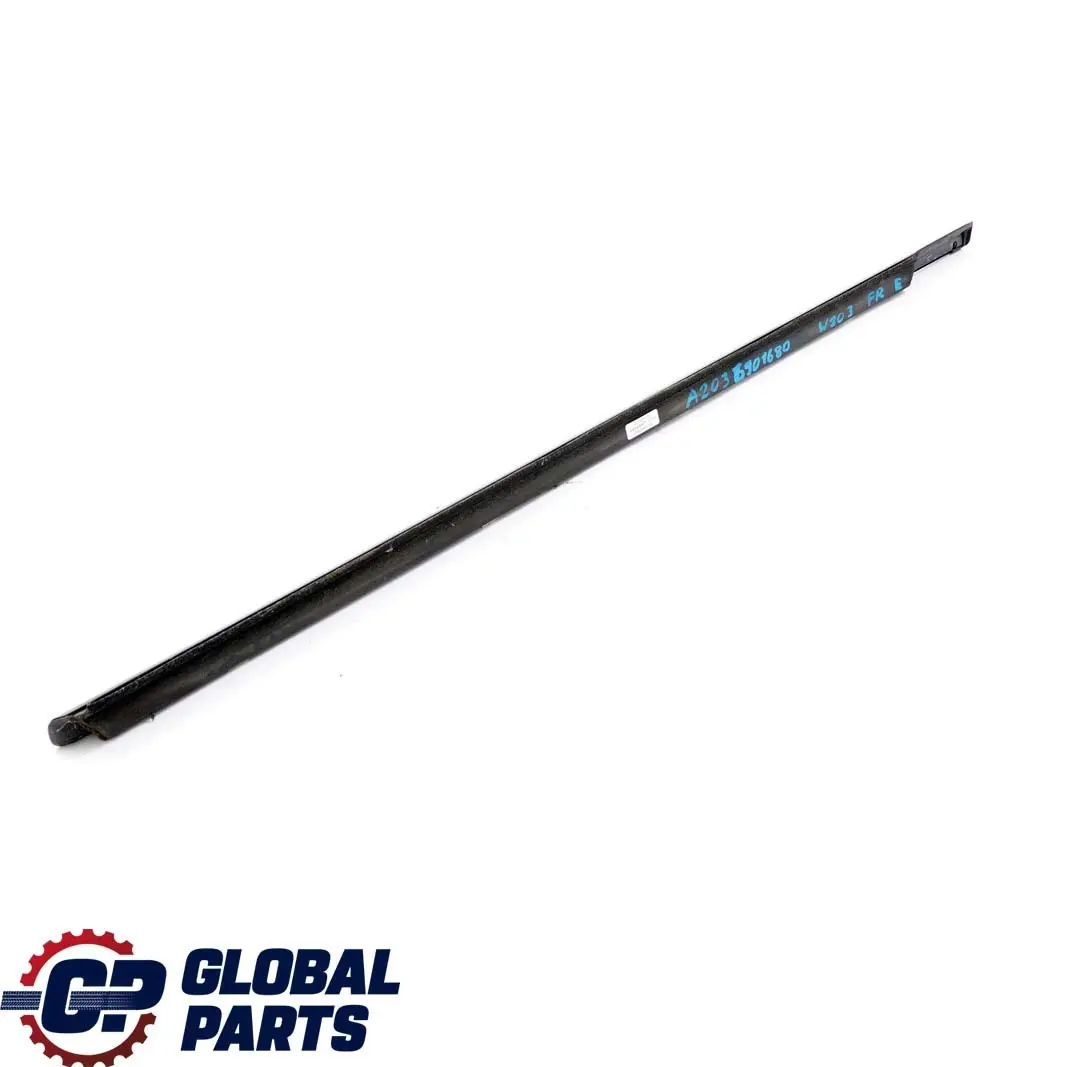 Mercedes W203 Modanatura Inferiore Esterna Finestrino Porta Anteriore Destro - SKU A2036901680 - Numero di parte A2036901680