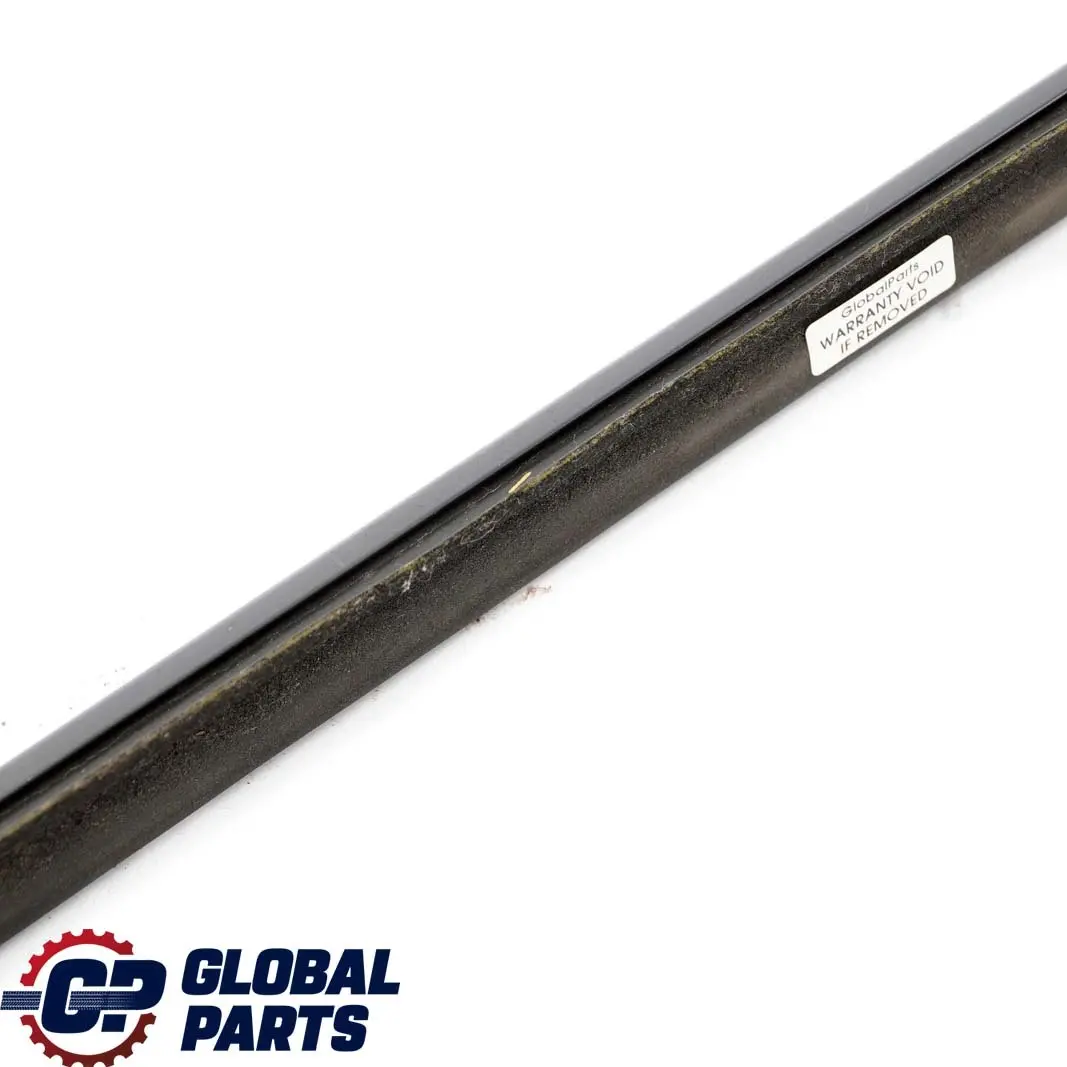 Bandeau De Fenêtre De Porte Avant Droite pour Mercedes W203 à propos du numéro de pièce A2036901680 Mercedes W203 Bandeau De Fenêtre De Porte Avant Droite - SKU A2036901680 - Numéro de pièce A2036901680