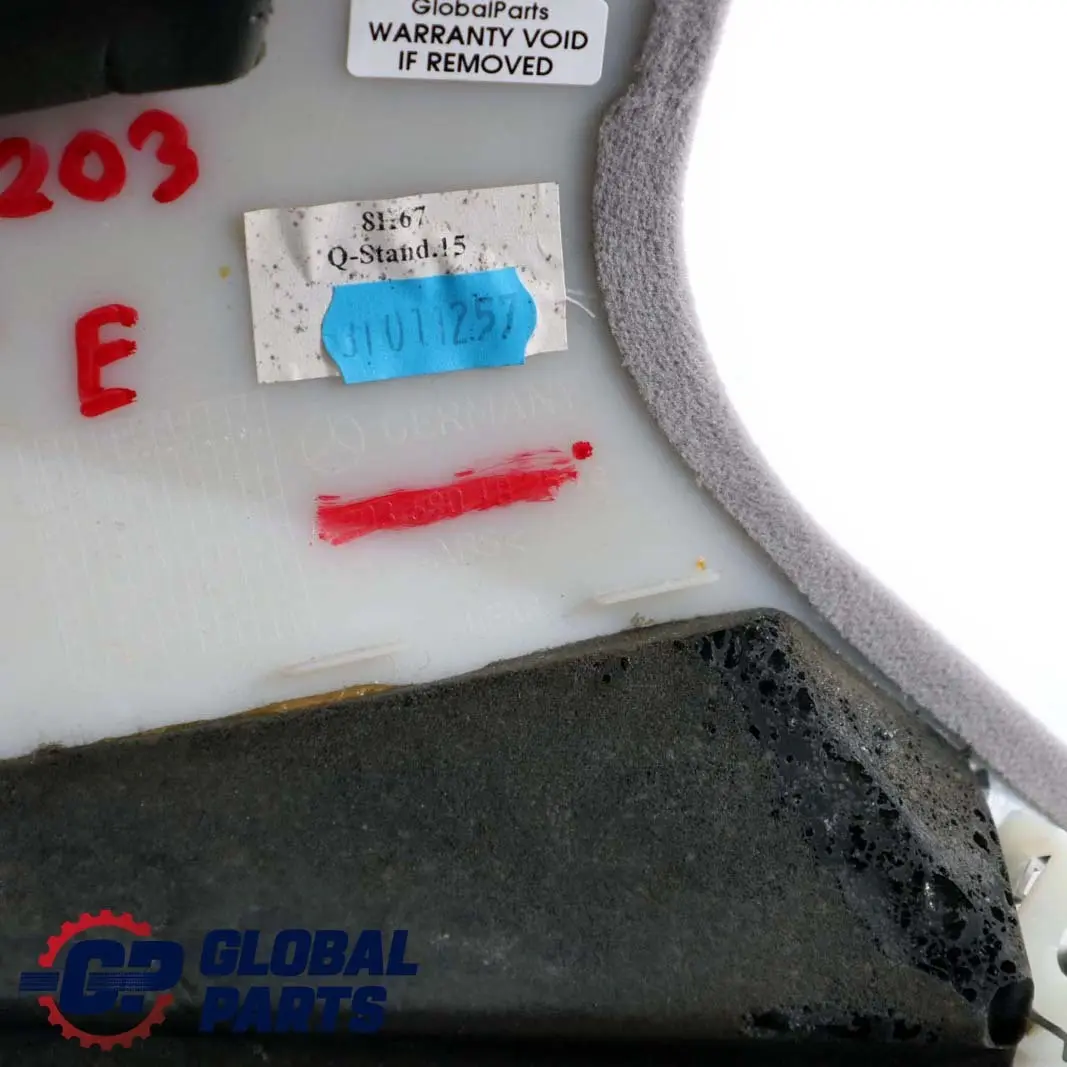 Słup C Osłona Prawa Szara do Mercedes C W203 o numerze A2036901825 Mercedes C W203 Słup C Osłona Prawa Szara - SKU A2036901825-1 - Numer Części A2036901825