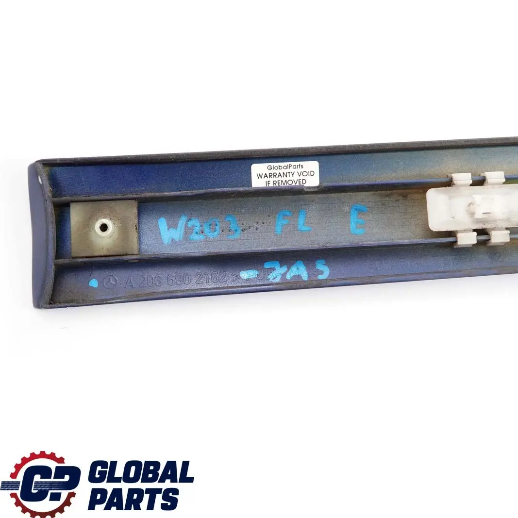 Mercedes-Benz C W203 Tür Vorne Links Zierleiste Jaspisblau Blau Metallic 345 für mit Teilenummer A2036902162 Mercedes-Benz C W203 Tür Vorne Links Zierleiste Jaspisblau Blau Metallic 345 - SKU A2036902162-JAS - Teilenummer A2036902162