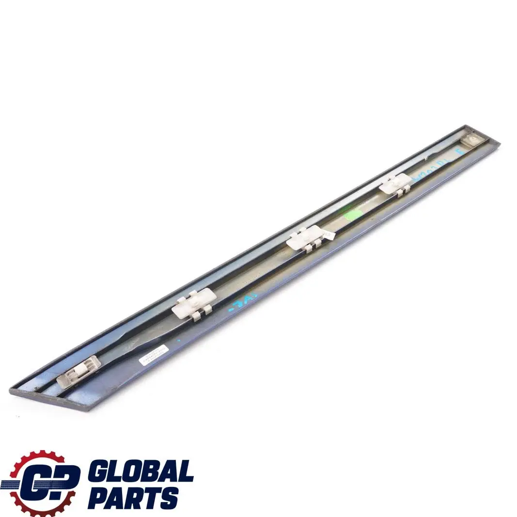 Mercedes-Benz C W203 Tür Hinten Links Zierleiste Jaspisblau Blau Metallic 345 für mit Teilenummer A2036902962 Mercedes-Benz C W203 Tür Hinten Links Zierleiste Jaspisblau Blau Metallic 345 - SKU A2036902962-JAS - Teilenummer A2036902962