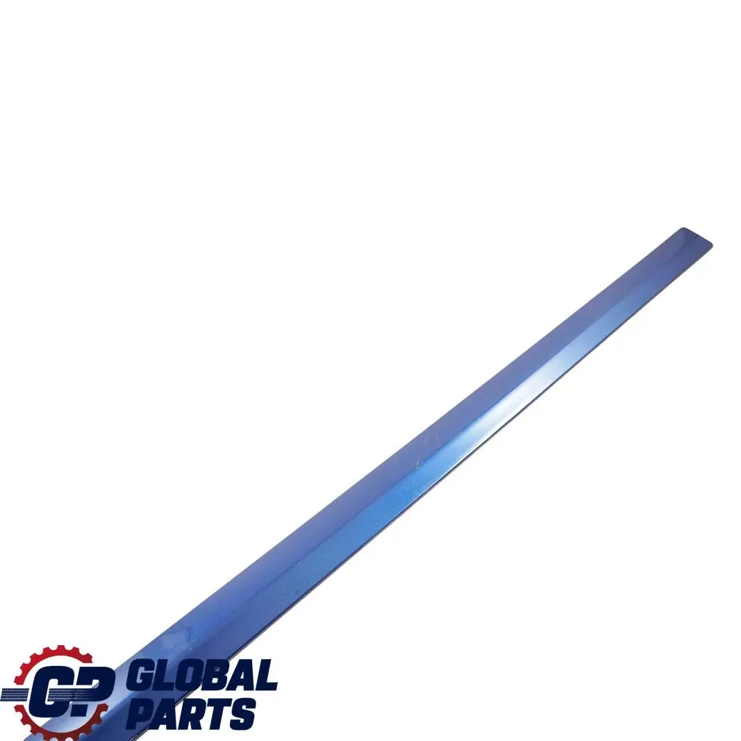 Mercedes-Benz CL203 Front Left Door Trim Molding Strip Jaspisblau Blue 345 para con número de pieza A2036902982 Mercedes-Benz CL203 Front Left Door Trim Molding Strip Jaspisblau Blue 345 - SKU A2036902982-JAS - Número de pieza A2036902982