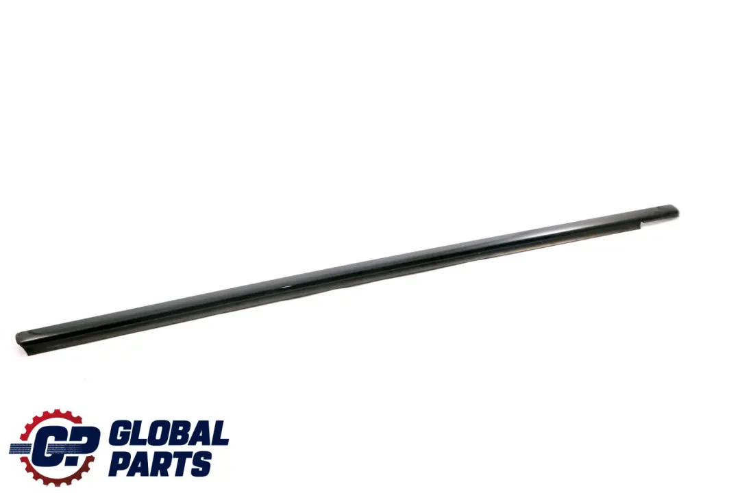 Delantero Derecho Puerta Ventana Guarnicion Moldura para Mercedes CLC-Class CL203 con número de pieza A2036903280 Mercedes CLC-Class CL203 Delantero Derecho Puerta Ventana Guarnicion Moldura - SKU A2036903280 - Número de pieza A2036903280