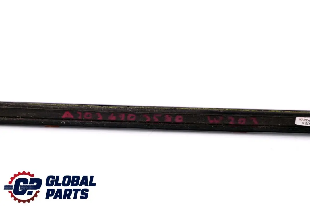 Mercedes W203 Striscia rivestimento della porta anteriore sinistra - SKU A2036903580 - Numero di parte A2036903580