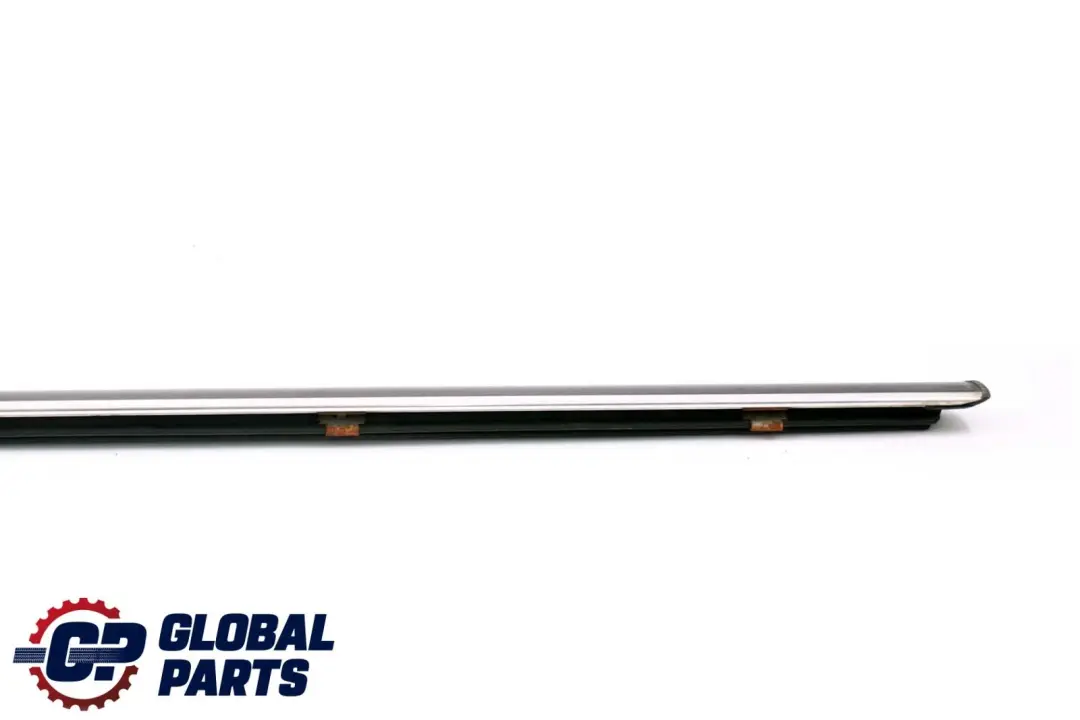 Burlete de puerta delantera derecha para Mercedes C W203 con número de pieza A2036903680 Mercedes C W203 Burlete de puerta delantera derecha - SKU A2036903680 - Número de pieza A2036903680