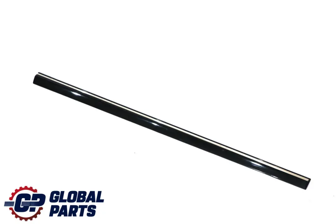 Delantero Derecho Molding Tira Obsidiana Negro 197U para Mercedes CLC CL203 con número de pieza A2036903682 Mercedes CLC CL203 Delantero Derecho Molding Tira Obsidiana Negro 197U - SKU A2036903682-OB - Número de pieza A2036903682