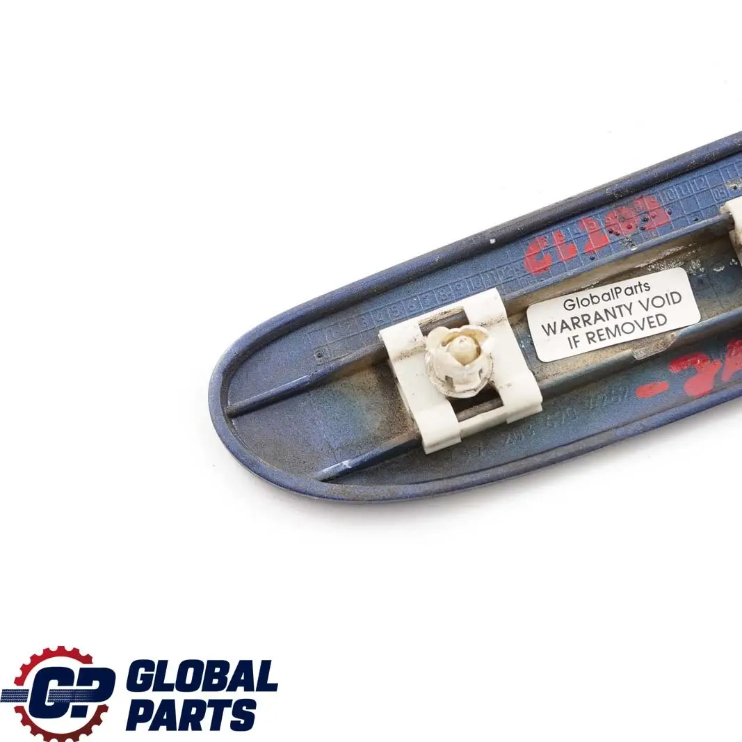 Mercedes-Benz CL203 Moulure d'aile avant droite O/S Strip Jaspisblau - 345 pour à propos du numéro de pièce A2036904262 Mercedes-Benz CL203 Moulure d'aile avant droite O/S Strip Jaspisblau - 345 - SKU A2036904262-JAS - Numéro de pièce A2036904262