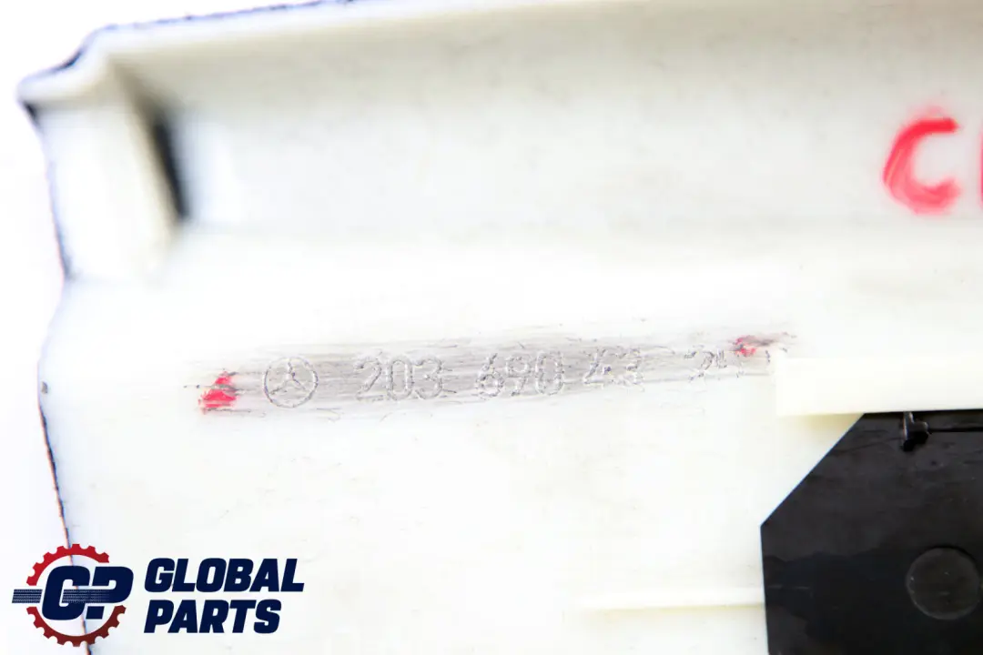 Moldura Columna Pilar B Cubierta Izquierda para Mercedes CL203 con número de pieza A2036904325 Mercedes CL203 Moldura Columna Pilar B Cubierta Izquierda - SKU A2036904325 - Número de pieza A2036904325
