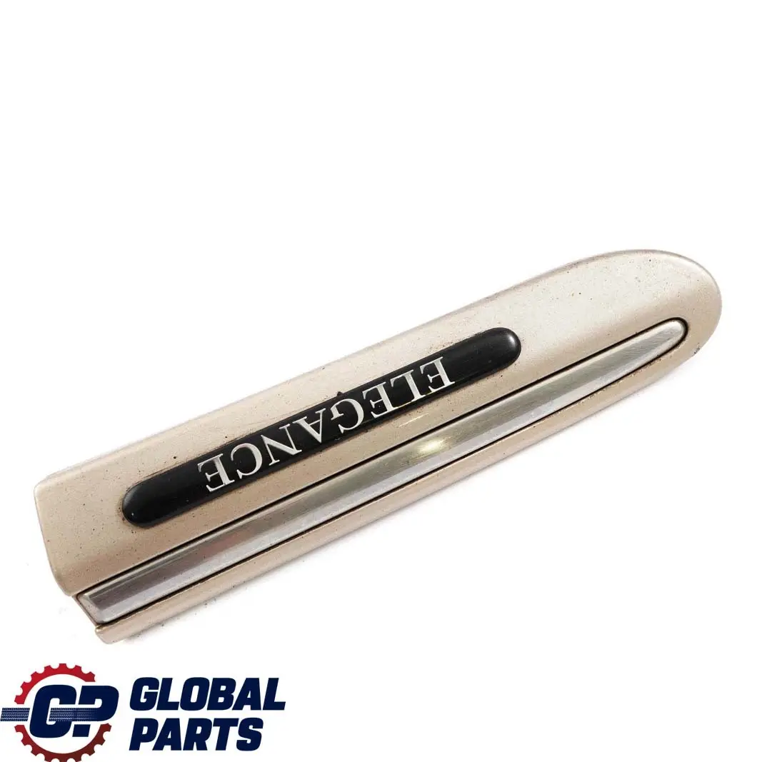 Mercedes-Benz W203 Parafango Anteriore SX Modanatura Travertine Beige 693 per con numero di parte A2036904762 Mercedes-Benz W203 Parafango Anteriore SX Modanatura Travertine Beige 693 - SKU A2036904762-TRB - Numero di parte A2036904762